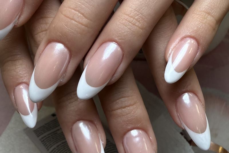French-tip nail set