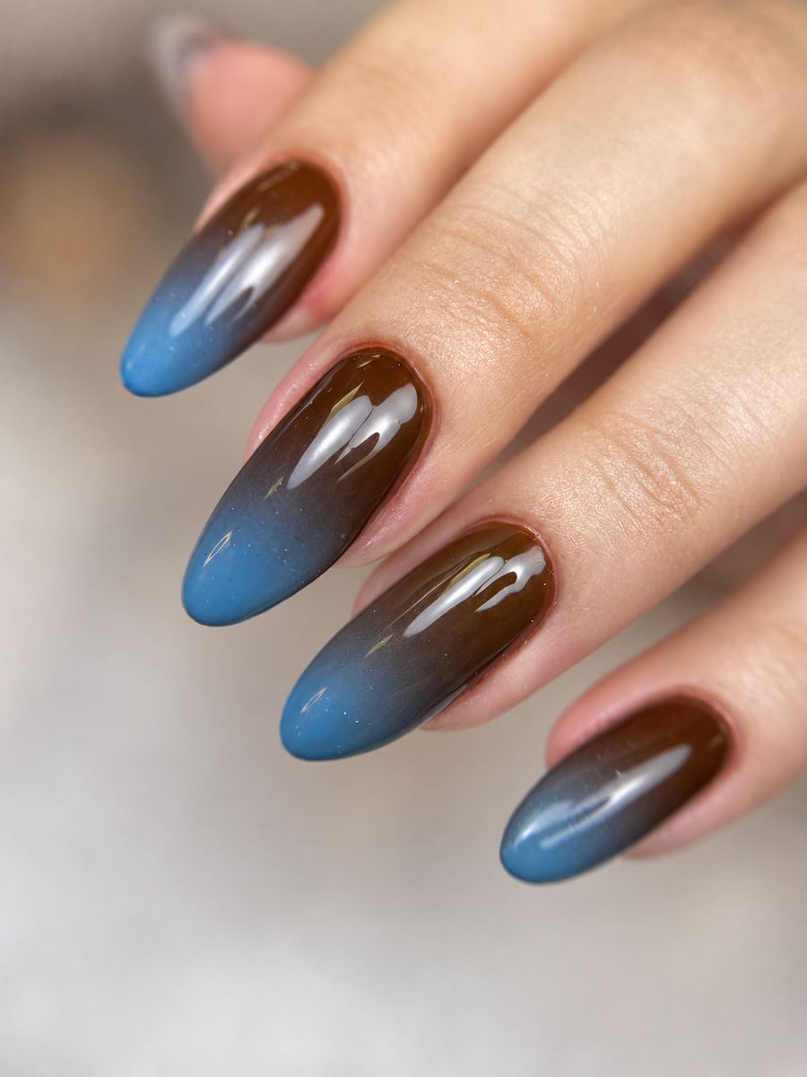 Ombré almond manicure